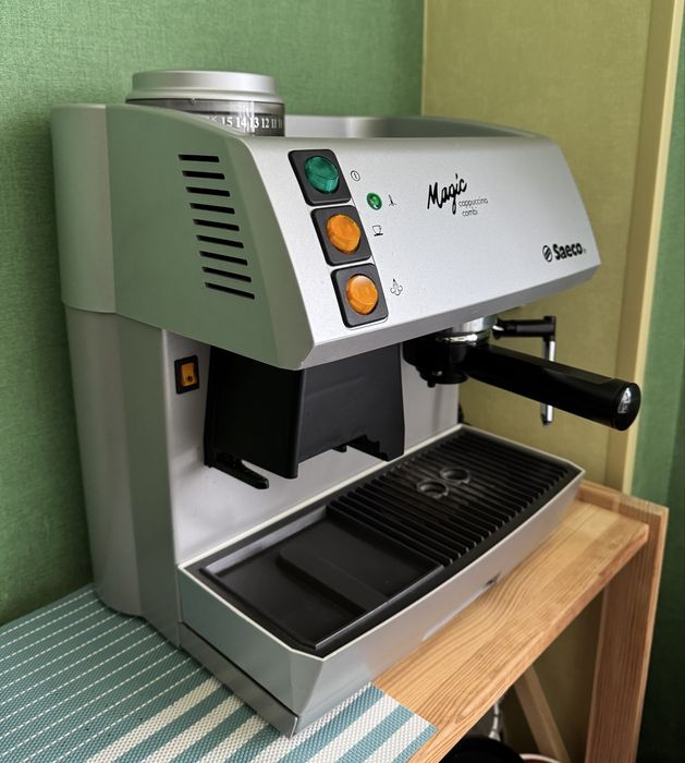 Кавоварка Saeco Magic Cappuccino Combi