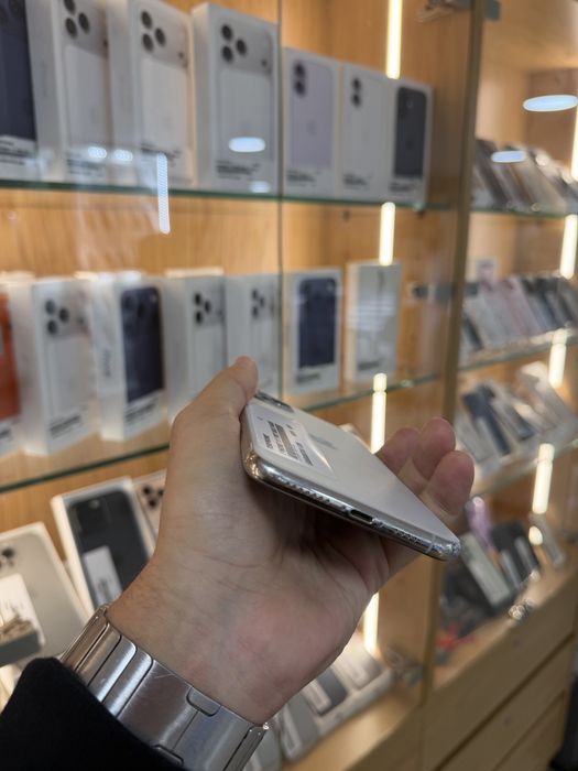 IPHONE 11 PRO MAX SEMI NOVO