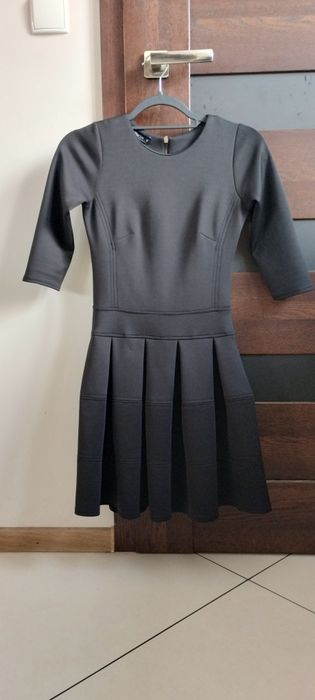 Elegancka czarna sukienka S