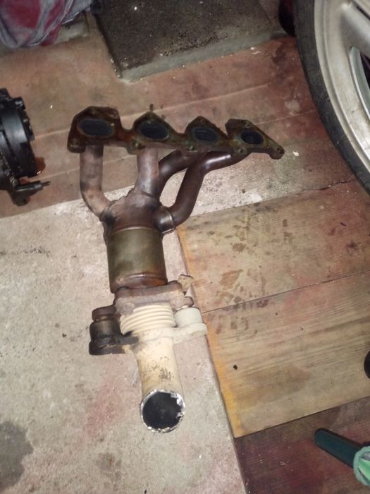 Katalizator kolektor wydechowy golf 4 1.4 16V