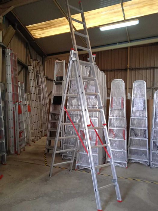 Escada Tripla Alumínio 3m+3m+3m | Degrau Quadrado... FÁBRICA