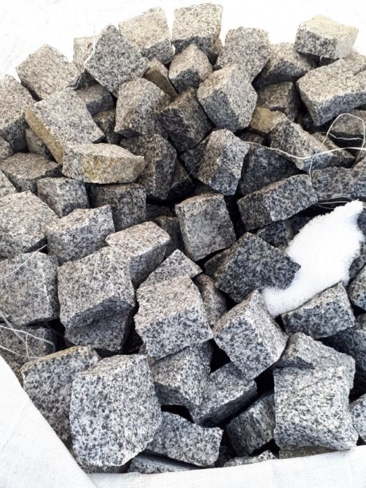 Бруківка гранітна