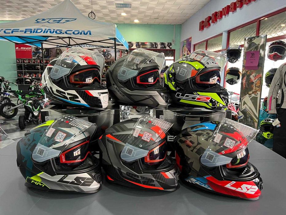 Capacete fechado / integral / estrada / moto LS2 FF320 Stream