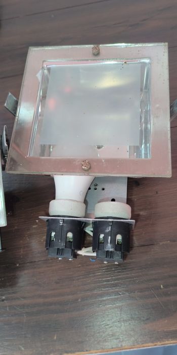 Projector de tecto de embutir