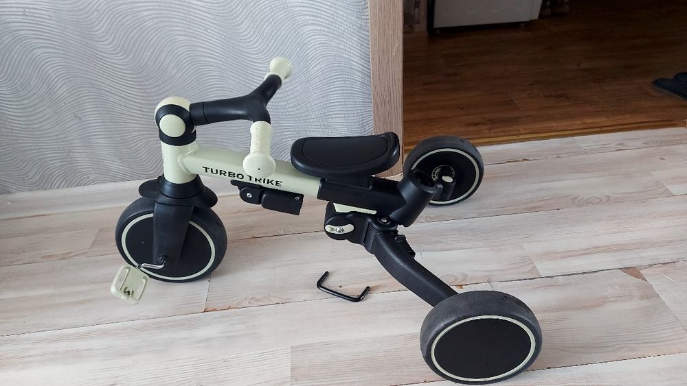 Дитячий триколісний велосипед-трансформер TURBO TRIKE MT 1036