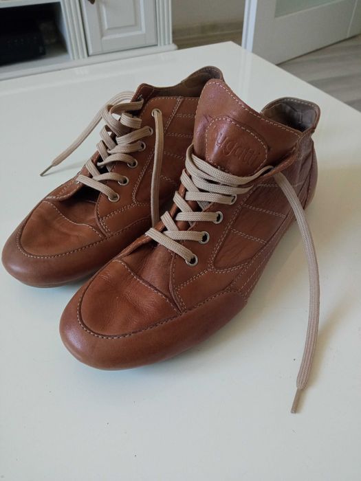 Bugatti buty ze skóry, płaskie , r 39 wkład. 25,5cm