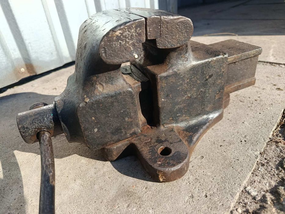 Тиски слесарные  СССР