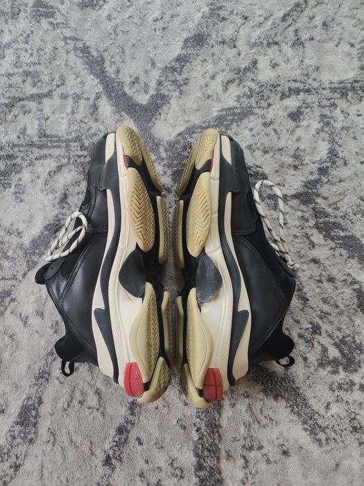 Buty Balenciaga TRIPLE S