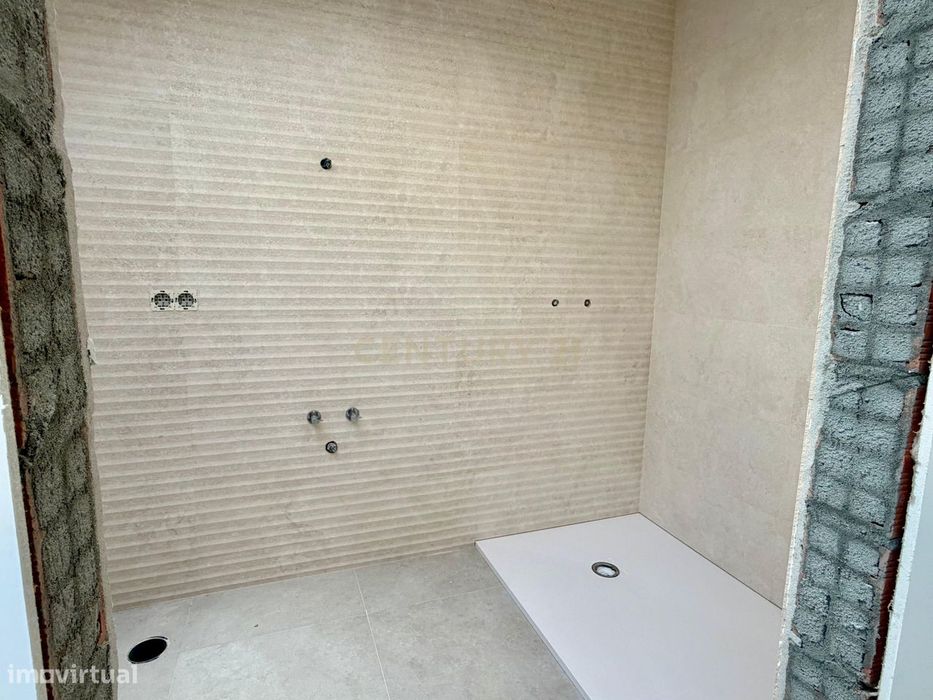 Moradia T3 totalmente remodelada | Lote 1.933m² | Alhadas, Figueira da