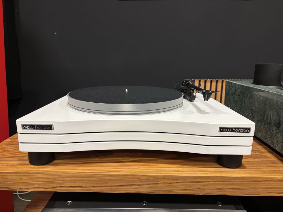 Gramofon New Horizon 203 + Ortofon 2M Silver