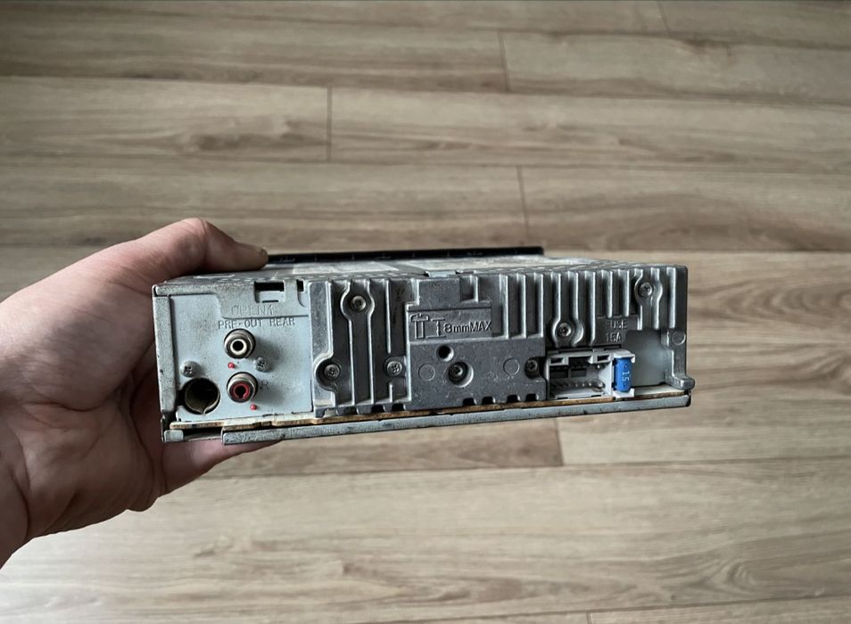 Alpine cde-100eub с bluetooth +200гр.