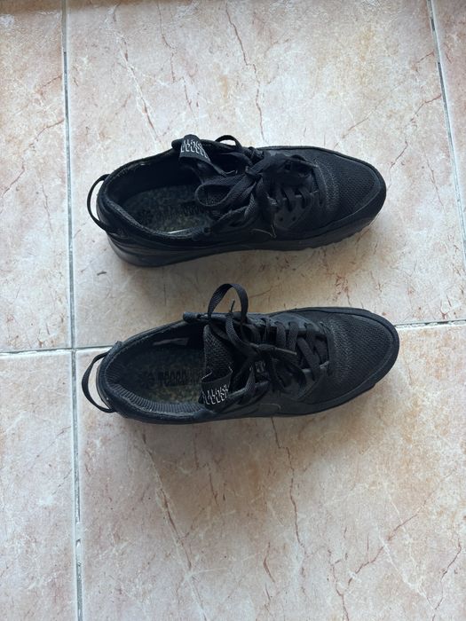 Air max preta Tam 40
