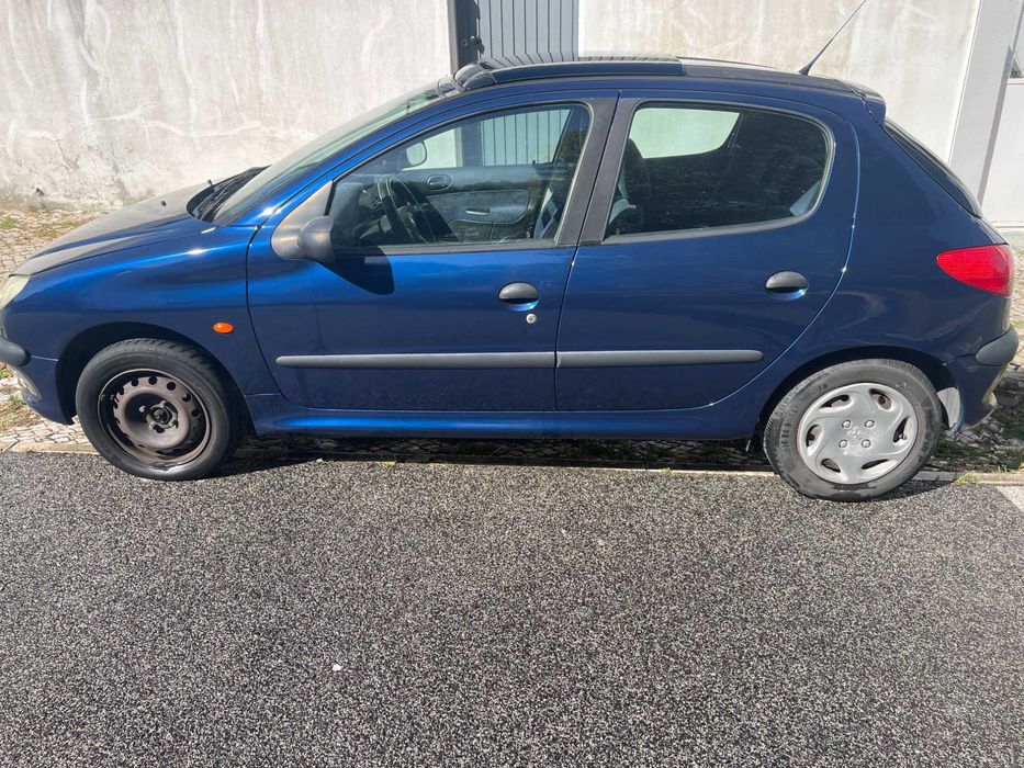 Veículo automóvel