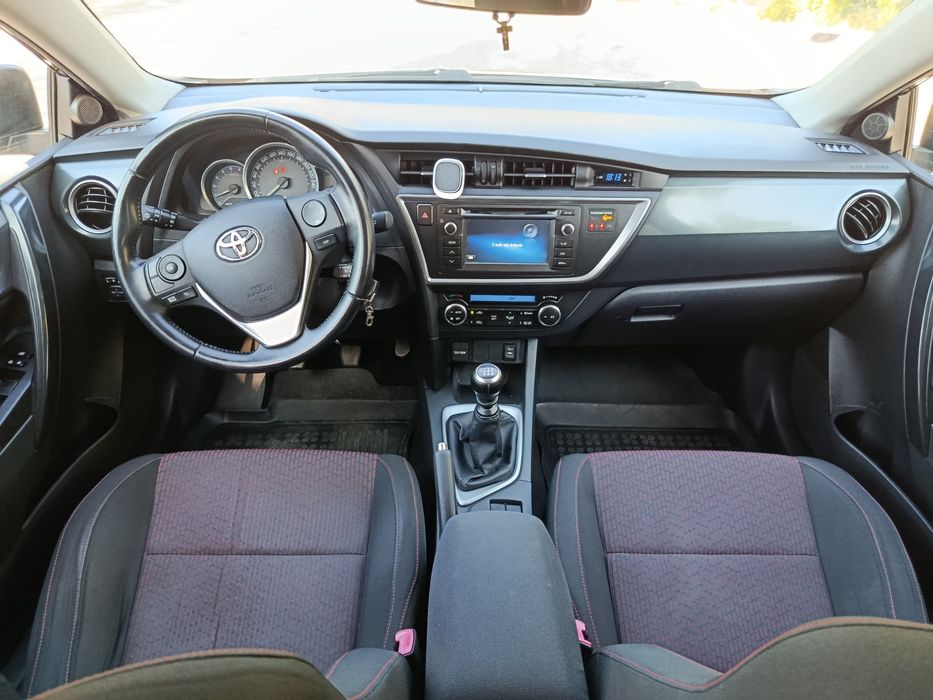 Toyota Auris Touring Sports