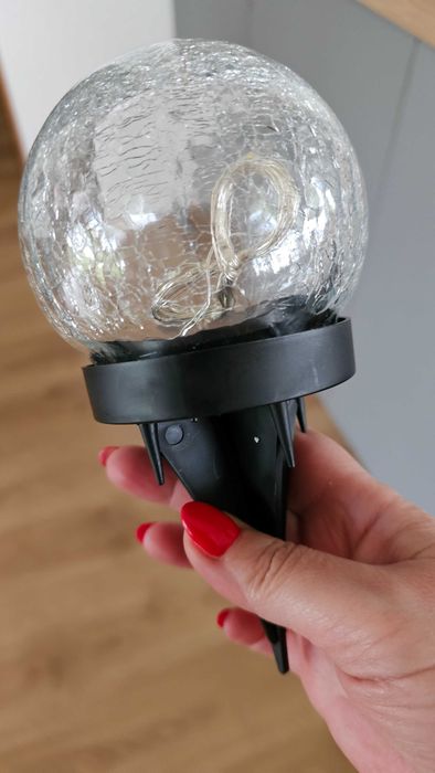 Lampa solarna na trawnik