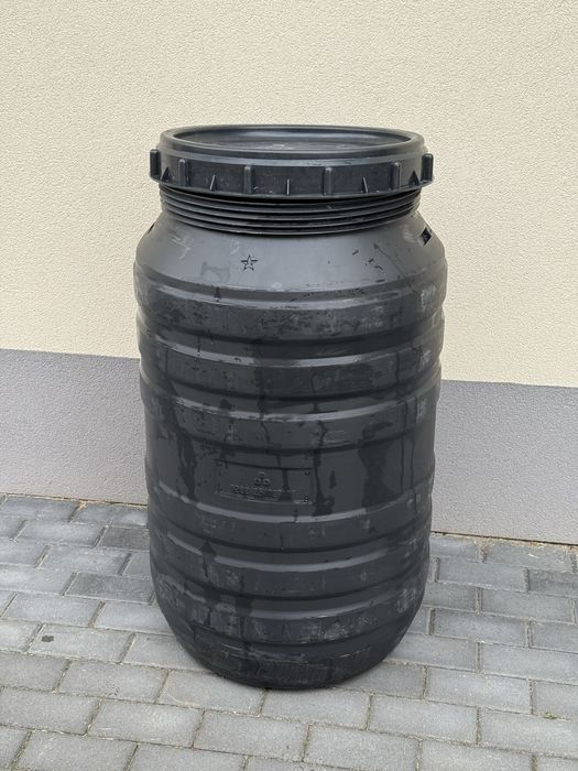 Beczka na deszczówkę lub do uzytku domowego  210 L