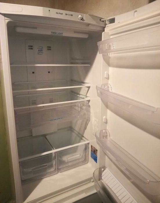 Продам холодильник Indesit, робочий