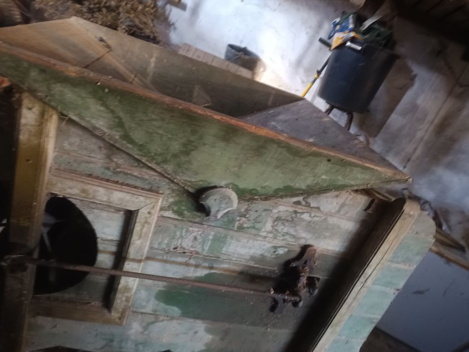 Vende se tarara usada