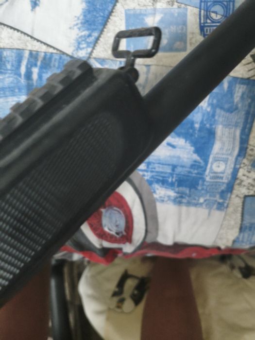 Продам винтовку игрушечную но опасную