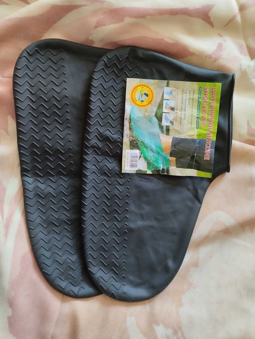 Резинові чохли на ноги від дощю