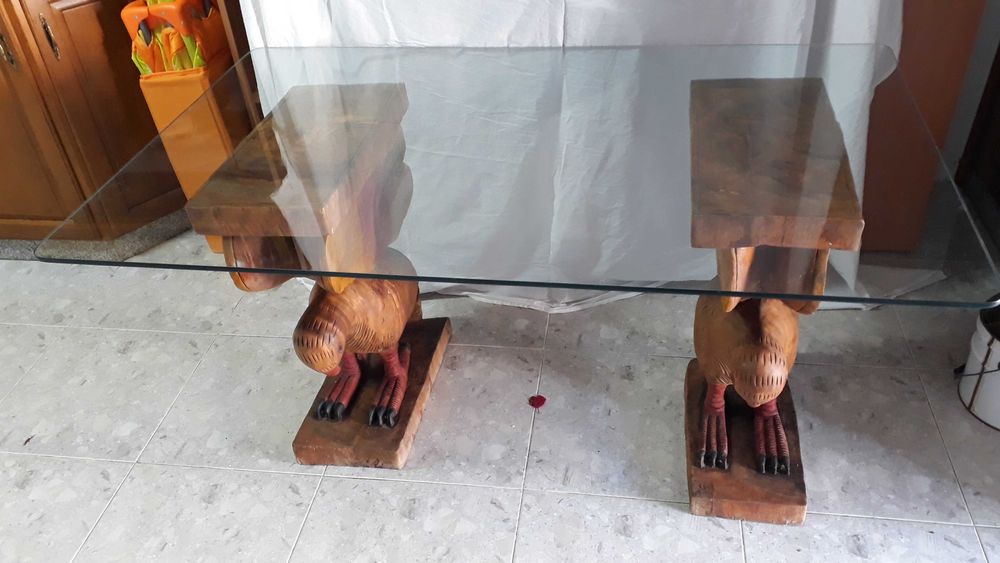 Mesa Vidro com Águias Madeira Artesanal