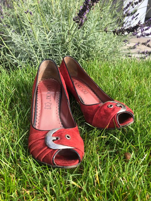 Bordowe szpilki bez palców