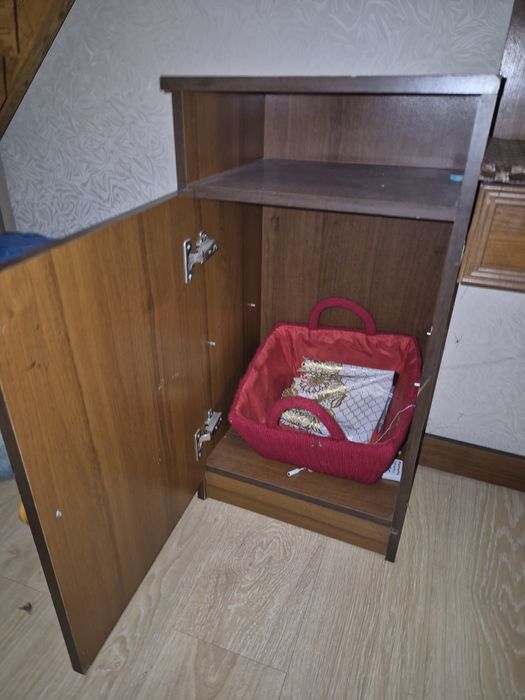 Туалетный столик с зеркалом