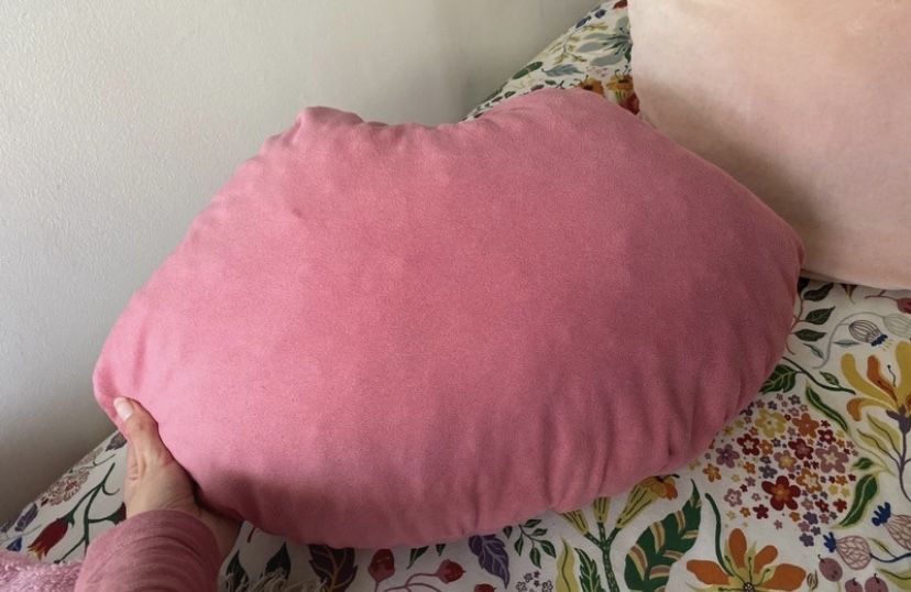 Almofada Ikea formato de lábio