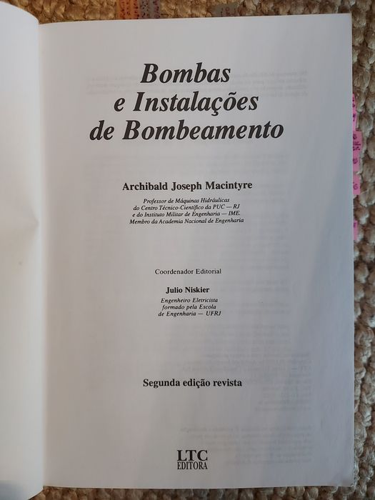 Livro técnico " Bombas e instalações de bombeamento"  de Archibald .