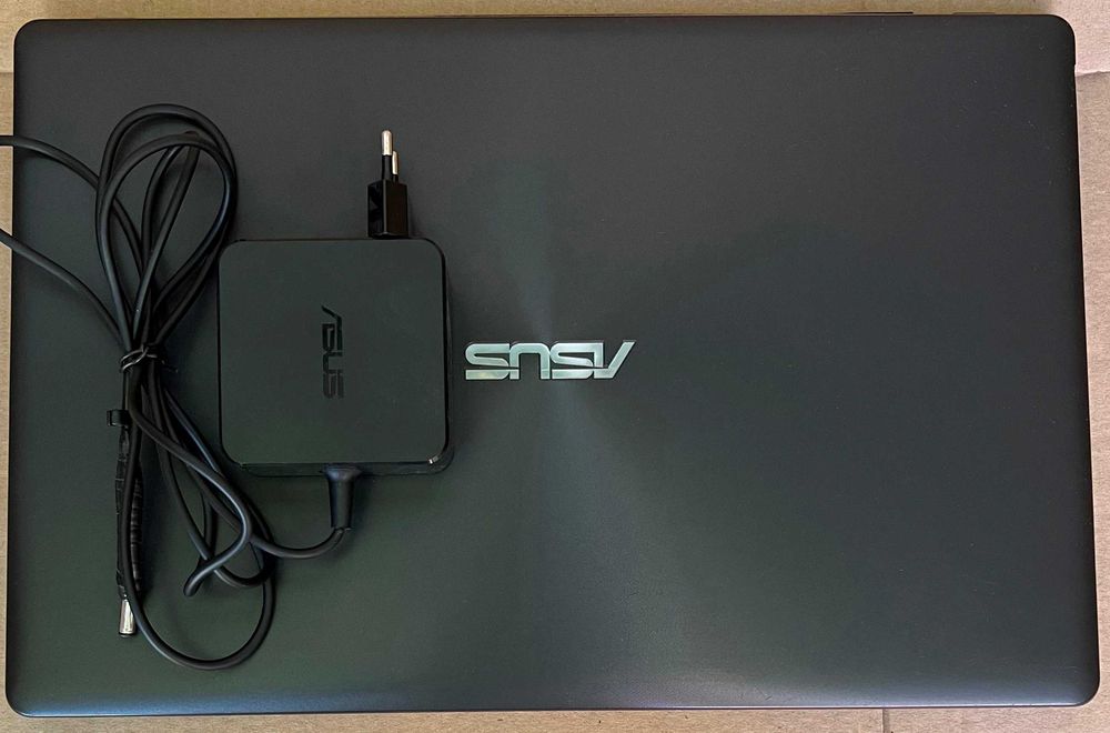 Ноутбук Asus X550CC Pentium 2117U RAM 4Gb HDD 500Gb GeForce 720M 2Gb