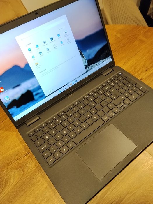 #3311 Dell Latitude 3520 i5-1135g7 16GB 256SSD W11 Fv23 Gw12 Iris