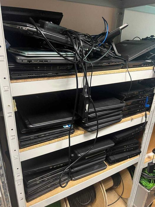 Продаю ноутбуки Acer, Dell