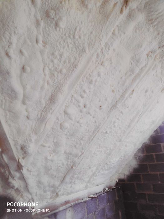 Ocieplanie poddasza pianka PUR Ocieplenia dachu piana