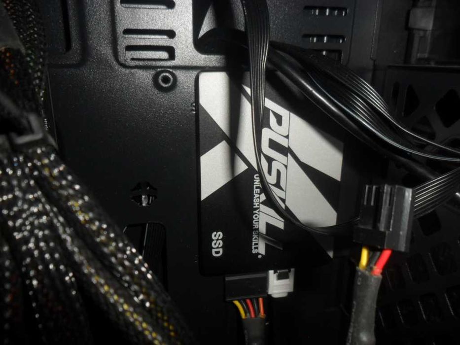 Современный пк Rуzen 7 1700 8 ядер 16 потоков видеокарта 8гб\16гбддр4