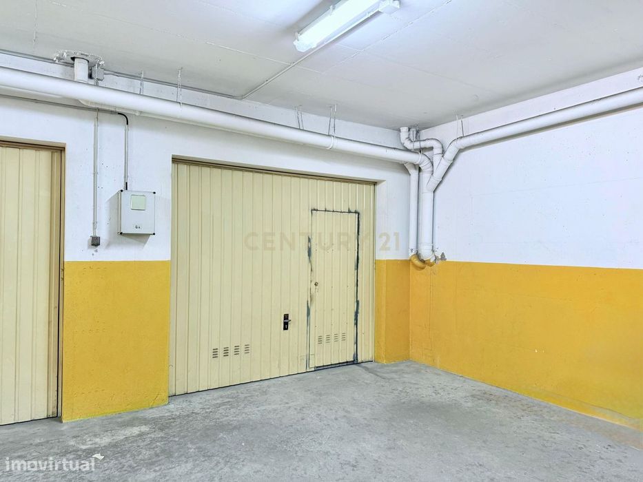 Spacious Garage Box of Approximately 60 m²