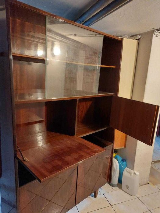 Witryna z kompletu Atos