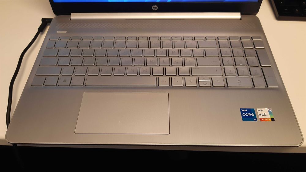 Portátil HP i5 8GB SSD 256GB