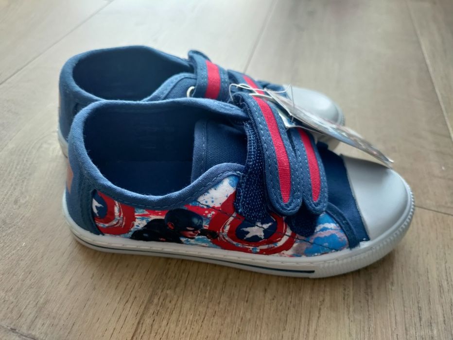 Buty trampki Marvel r. 29