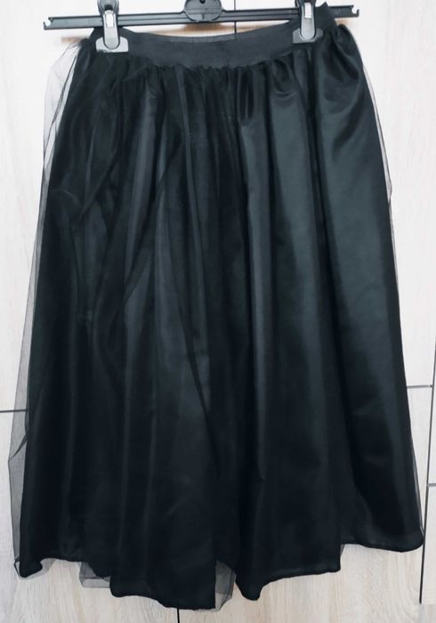 Spódnica rozkloszowana czarna
