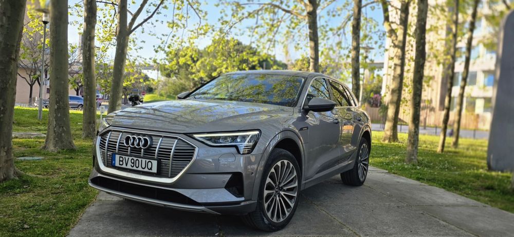 Audi etron 55 advanced