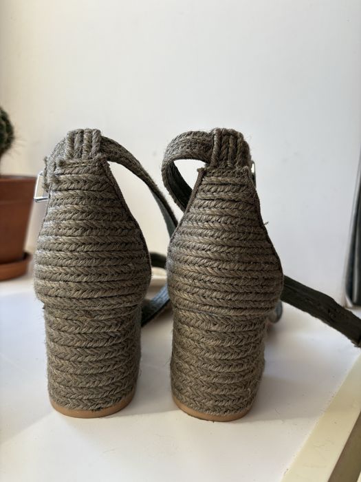 Босоножки Pull&bear