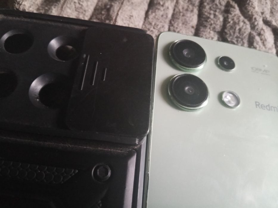 Продам Xiaomi redmy note 13 8+8 256