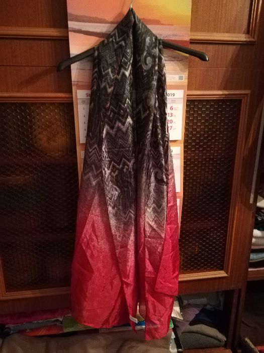 Nowe eleganckie szale i chusty