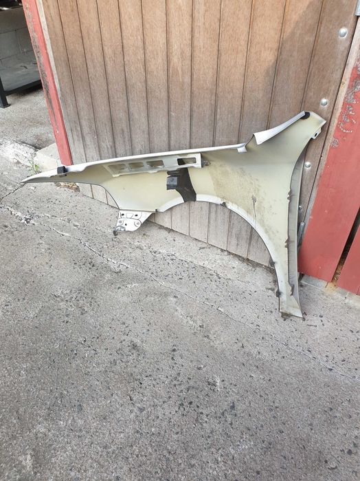 Błotnik prawy skoda octavia 2007 rok F8H Sahara New