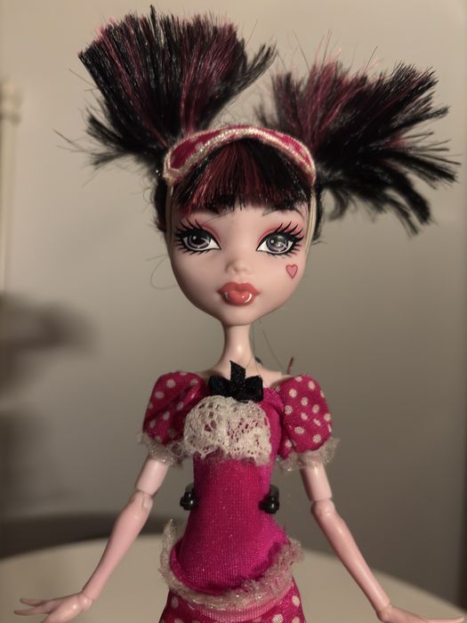 Monster High Draculaura Dead Tired