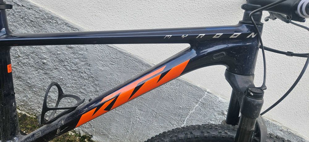 Bicicleta KTM em Carbono Roda 29