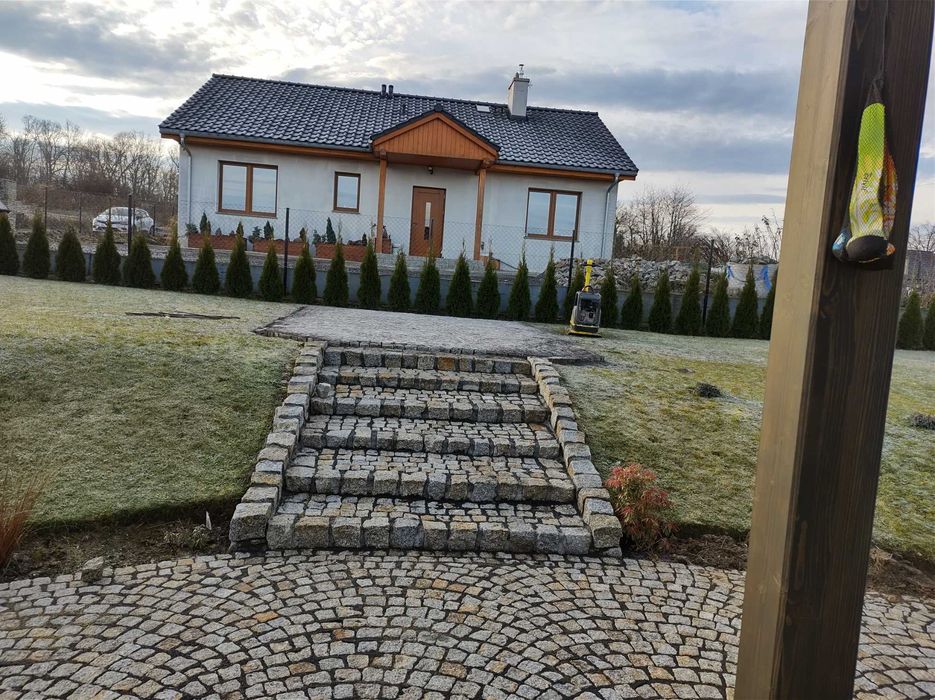 Brukarstwo,Układanie kostki granitowej.