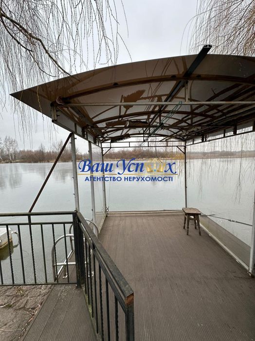 Продаж дома с выходом на реку Конча-Заспа ,дамба . село Козин