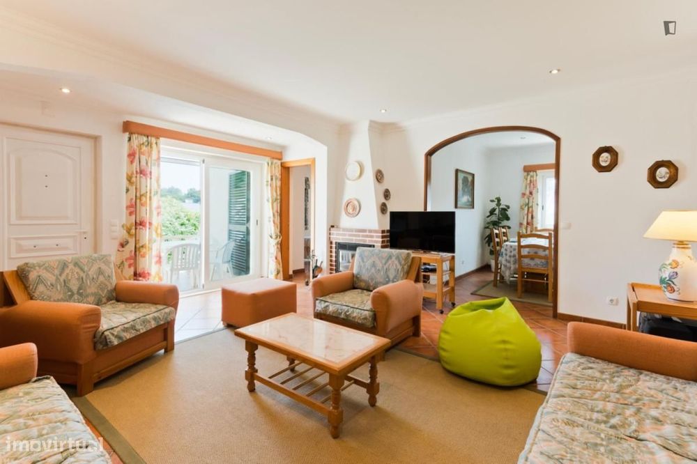 Casa com 3 quartos - localizado em Setubal