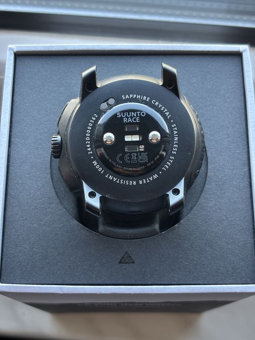 Suunto Race All Black